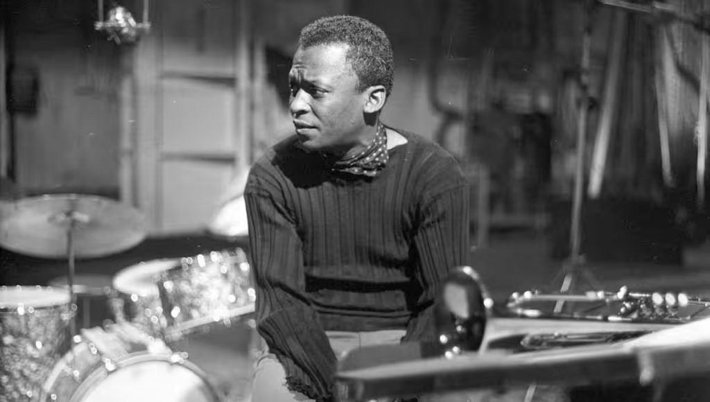 İz Bırakan Davulcular: Miles Davis ve 5 Atlısı