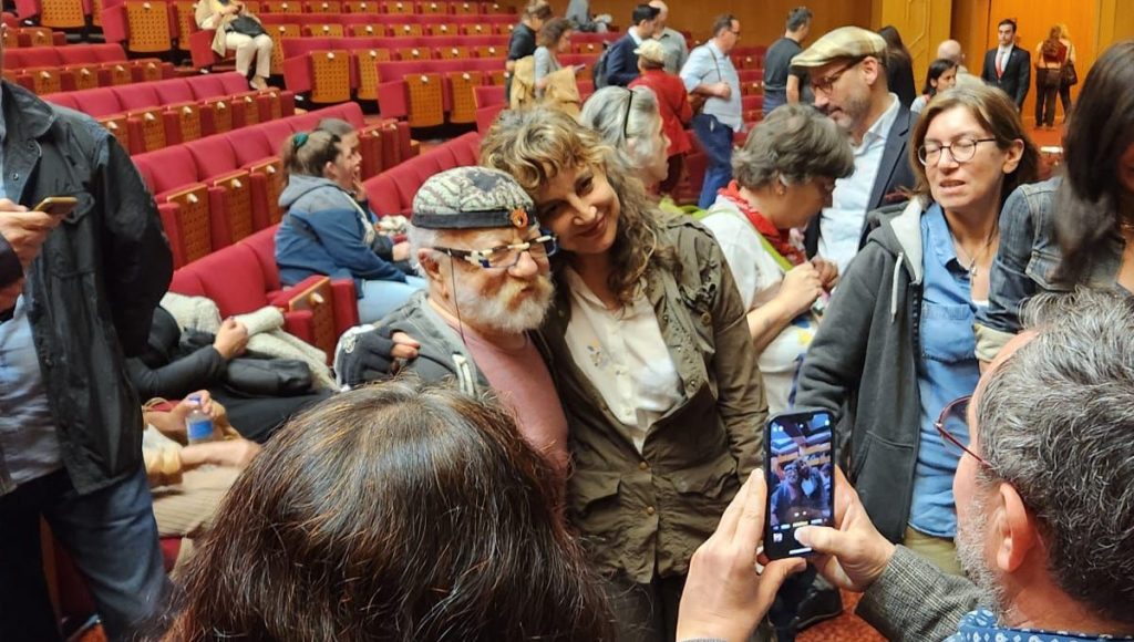 Sesler ve Cümleler