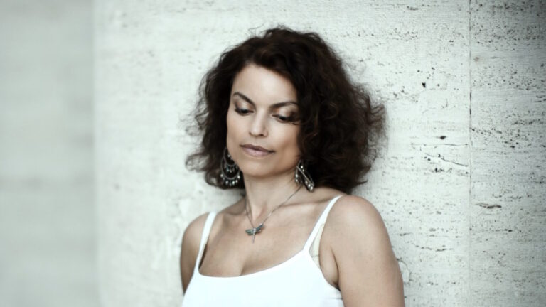 Every Time We Say Goodbye Every Time We Say Goodbye, Roberta Gambarini,