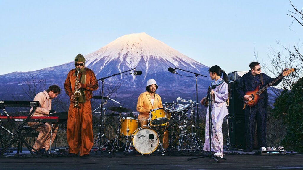 Yussef Dayes ve Minami Kizuki – Live From Mt. Fuji: