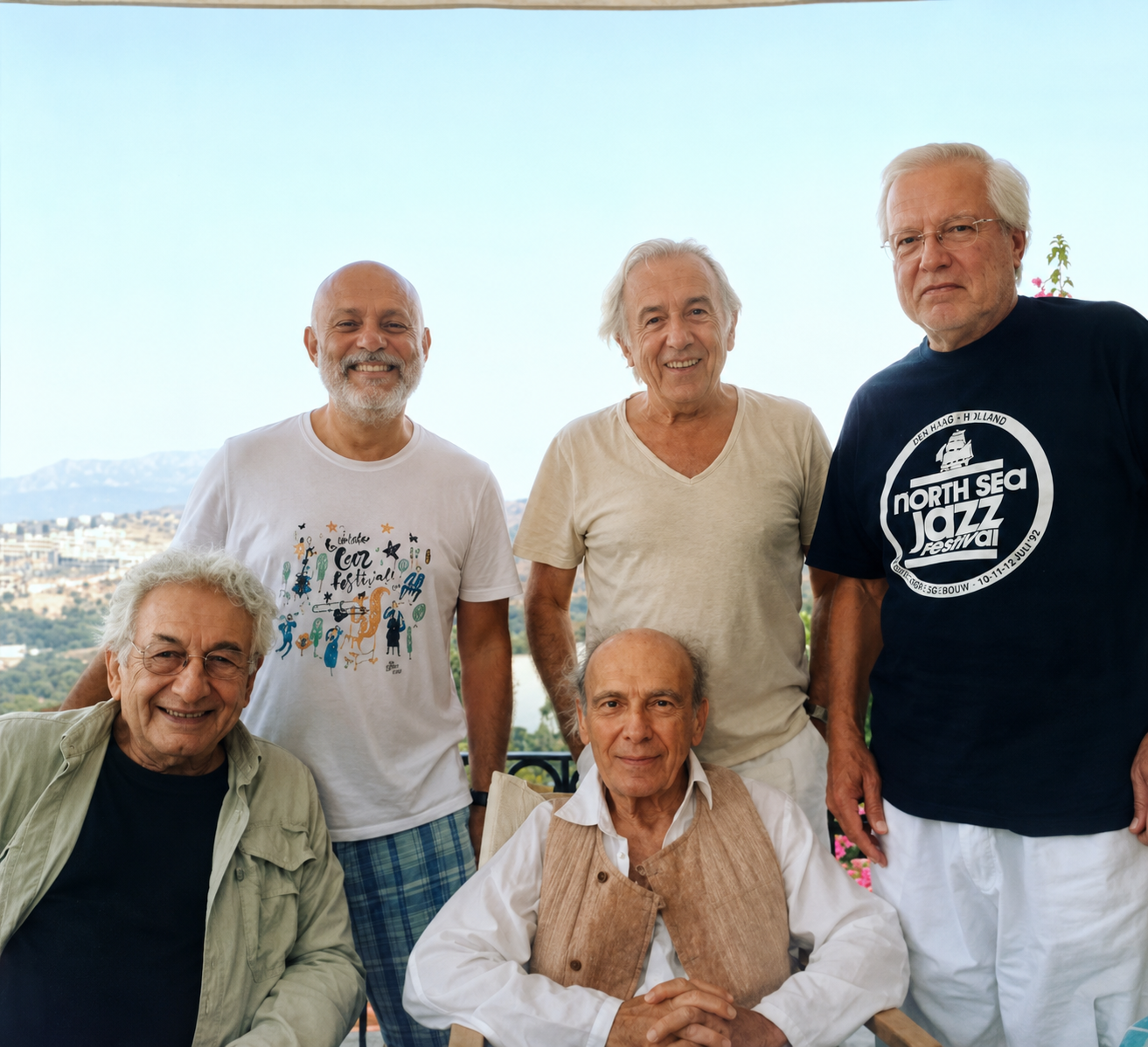 Bodrum Mızıkacıları: Şenova Ülker, Aşkın Arsunan, Hakan Behlil, Neşet Ruacan ve Emin Fındıkoğlu (Fotoğraf: Aşkın Arsunan)